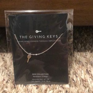 Giving keys mini necklace